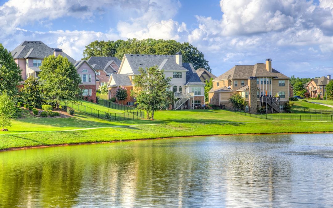 10 tips before you list (and sell) your house online
