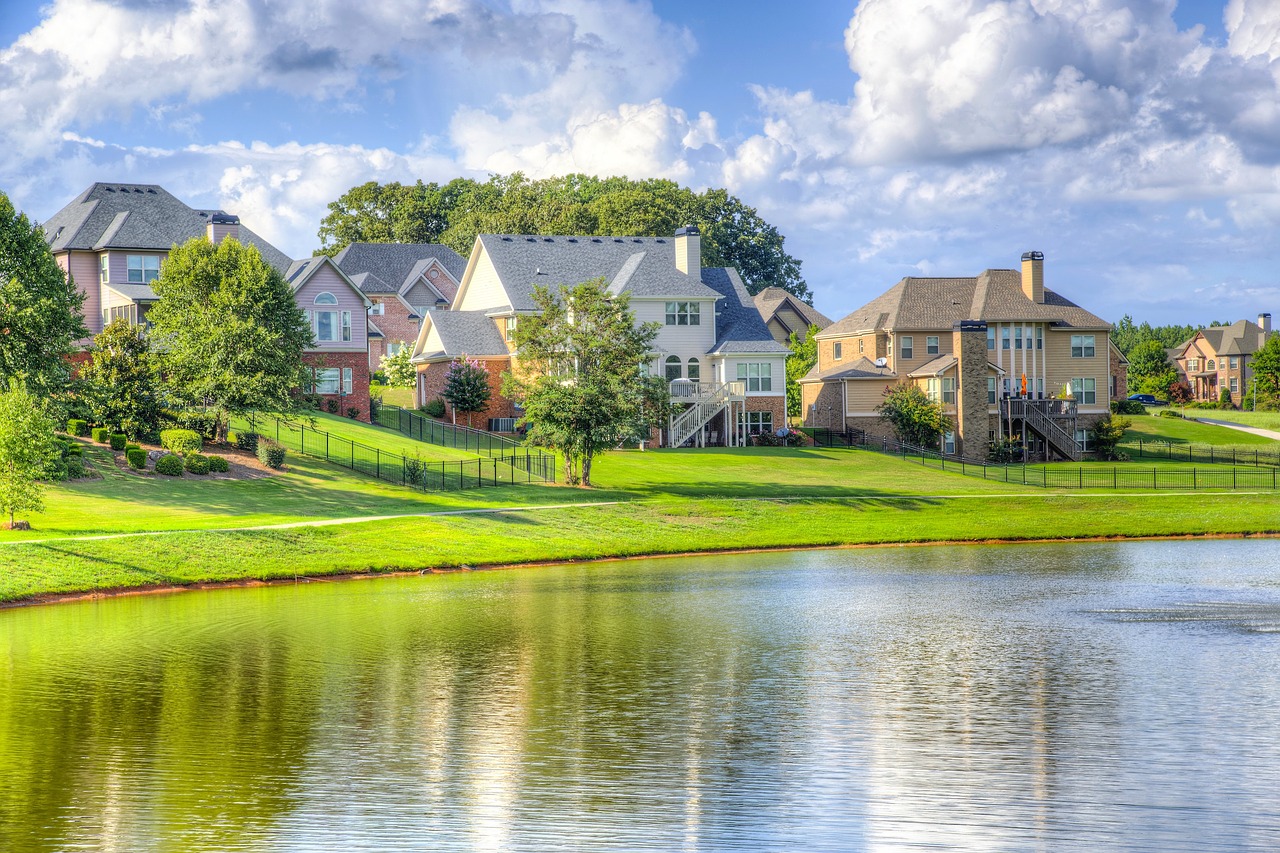 beautiful-neighbourhood-lovely-houses